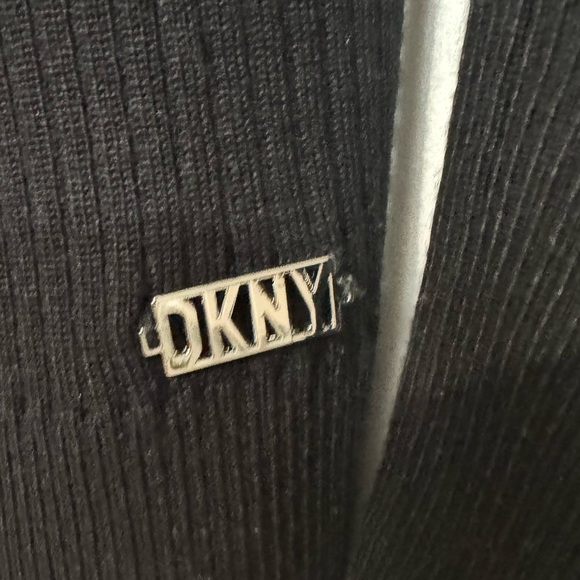 DKNY top xl - Picture 2 of 3